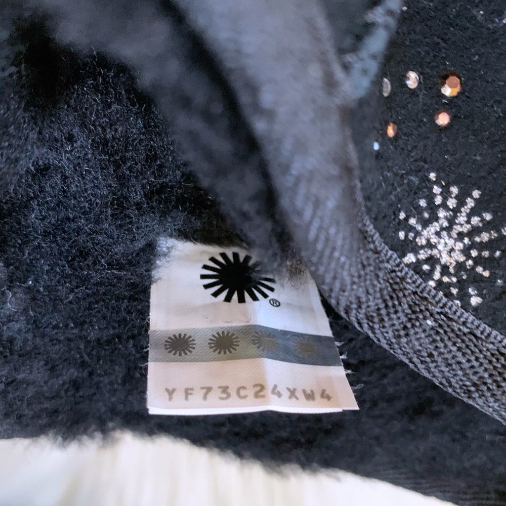 UGG Classic Zodiac Short Black Boots - Picture 8 of 9